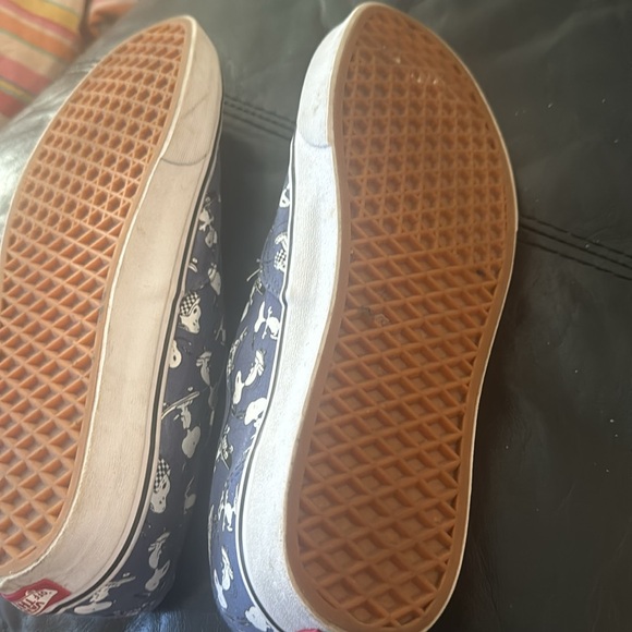 Limited Edition  Rare Snoopy Vans - Picture 5 of 5